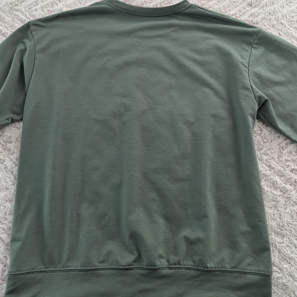 'MAMA' Sweatshirt - Picture 3 of 7